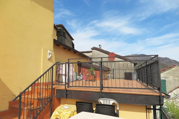 Image No.9-2 Bed Property for sale