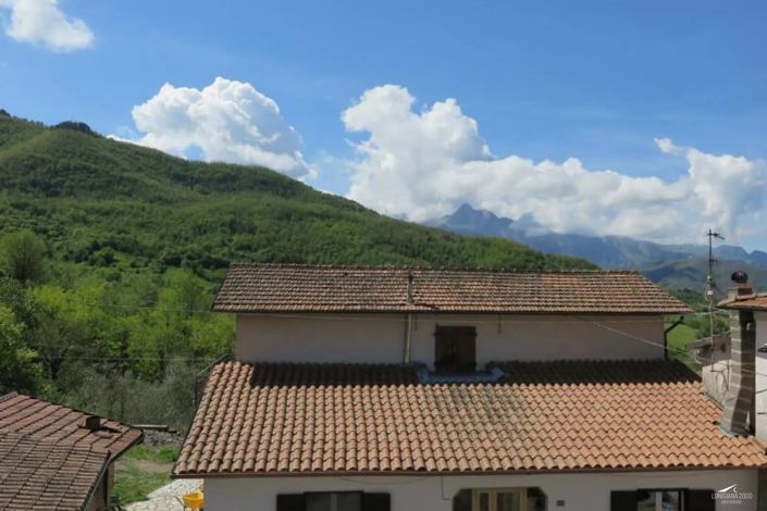 Image No.12-2 Bed Property for sale