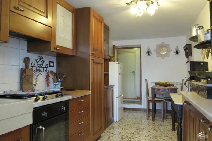 Image No.3-2 Bed Property for sale