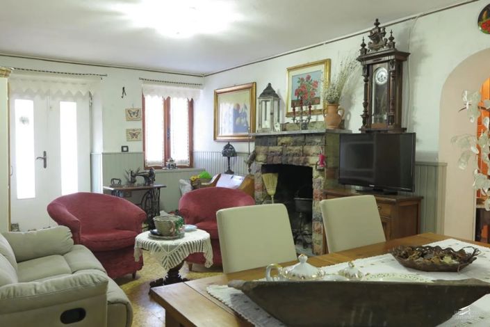 Image No.5-2 Bed Property for sale