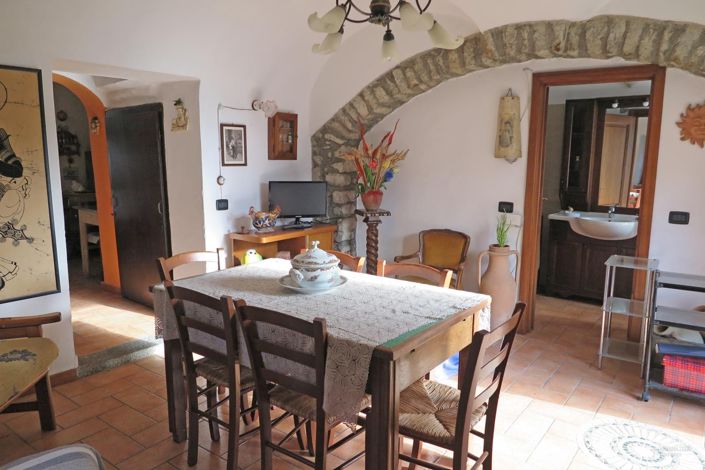 Image No.8-2 Bed Property for sale