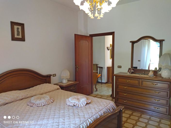 Image No.17-2 Bed Apartment for sale