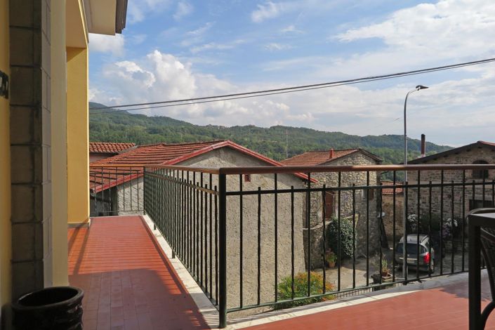 Image No.36-3 Bed Property for sale