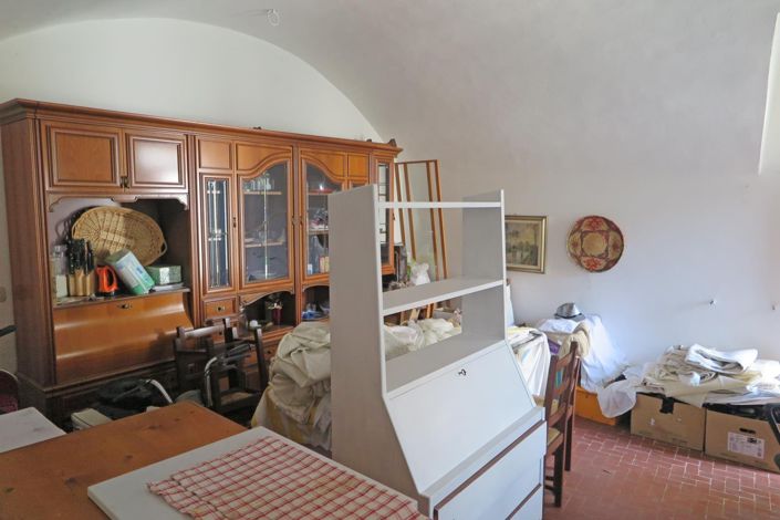 Image No.43-3 Bed Property for sale