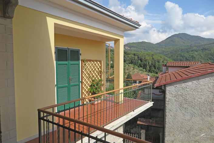 Image No.5-3 Bed Property for sale