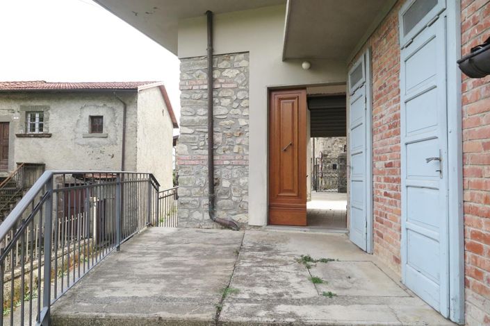 Image No.59-3 Bed Property for sale