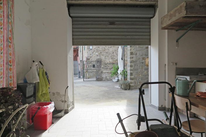 Image No.60-3 Bed Property for sale