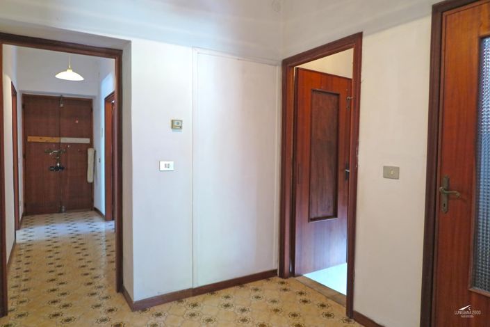 Image No.31-5 Bed Property for sale