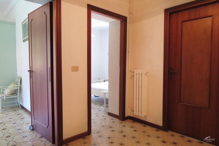 Image No.32-5 Bed Property for sale