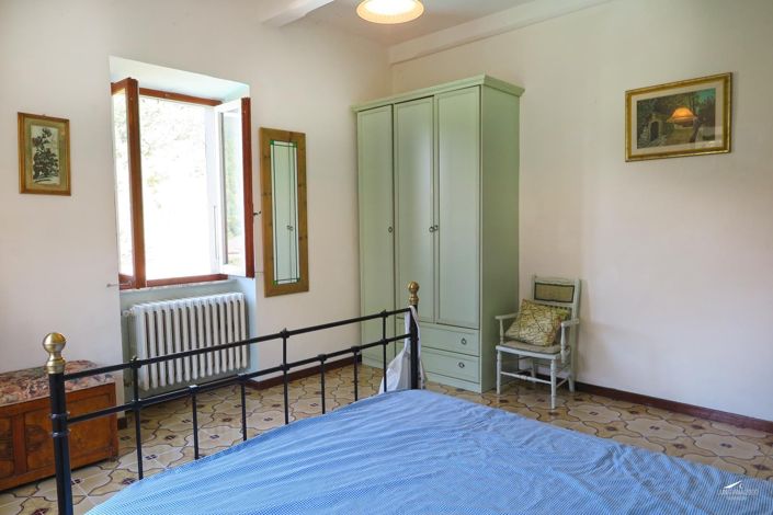 Image No.35-5 Bed Property for sale