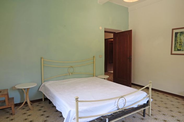 Image No.41-5 Bed Property for sale