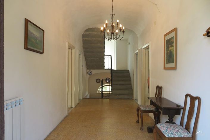 Image No.5-5 Bed Property for sale