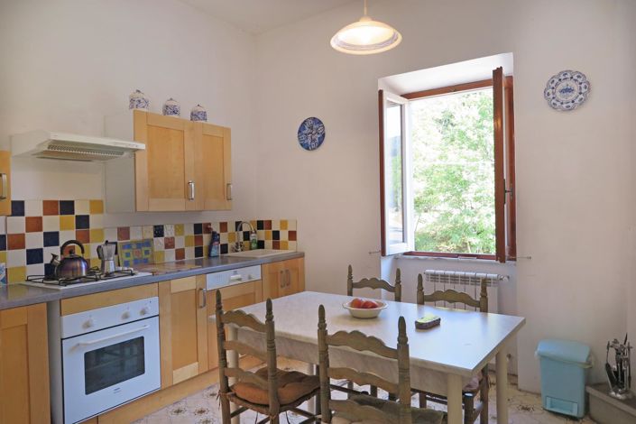 Image No.56-5 Bed Property for sale