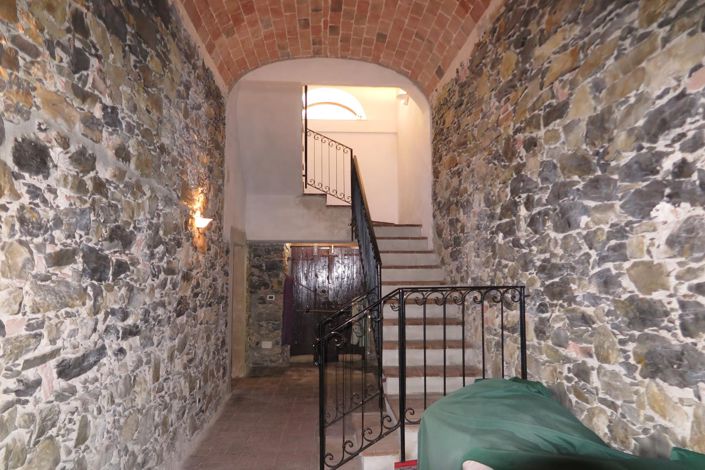 Image No.62-5 Bed Property for sale