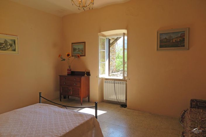 Image No.7-5 Bed Property for sale