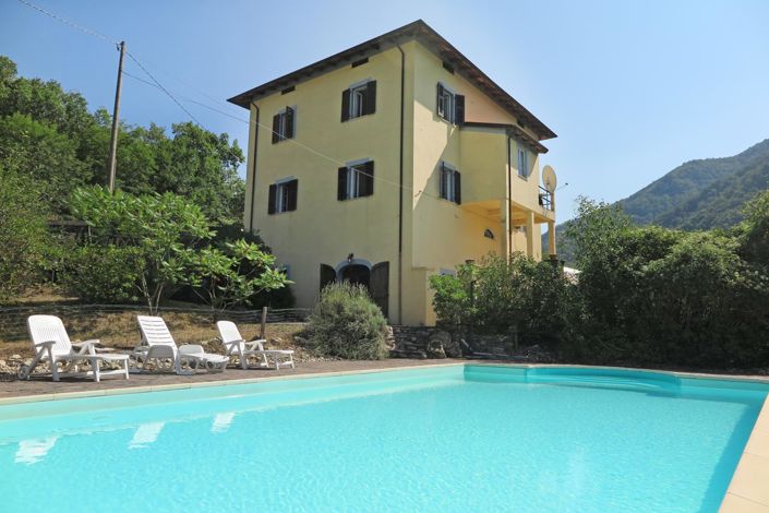 Image No.78-5 Bed Property for sale