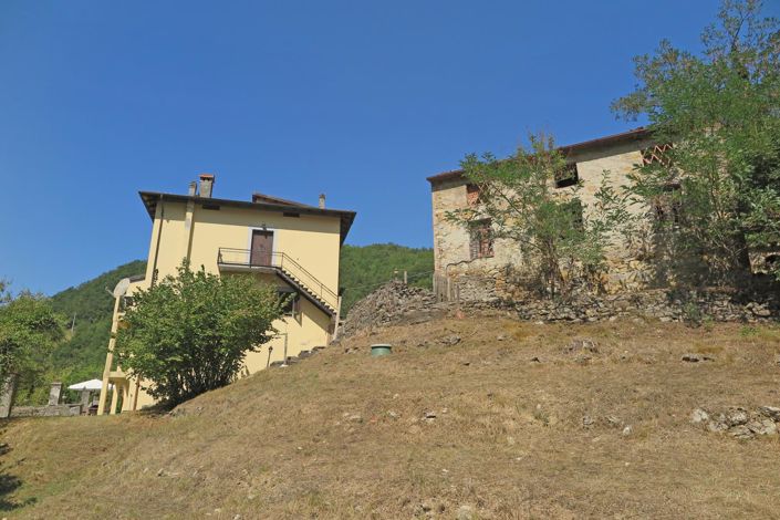 Image No.80-5 Bed Property for sale