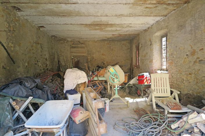 Image No.83-5 Bed Property for sale