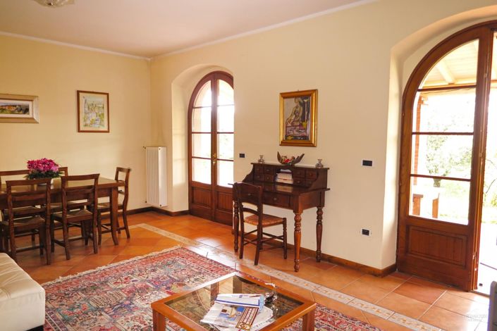 Image No.11-Propriété de 6 chambres à vendre à Filattiera