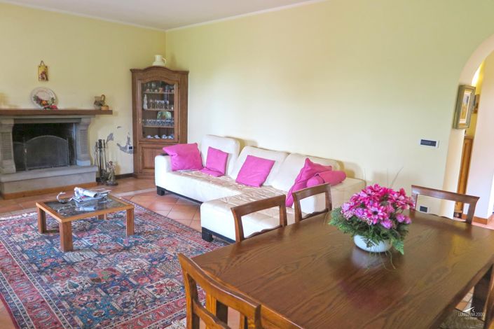 Image No.14-Propriété de 6 chambres à vendre à Filattiera