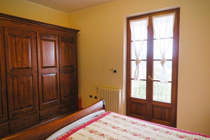 Image No.35-6 Bed Property for sale