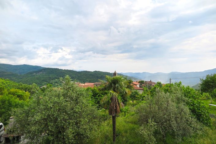 Image No.40-6 Bed Property for sale