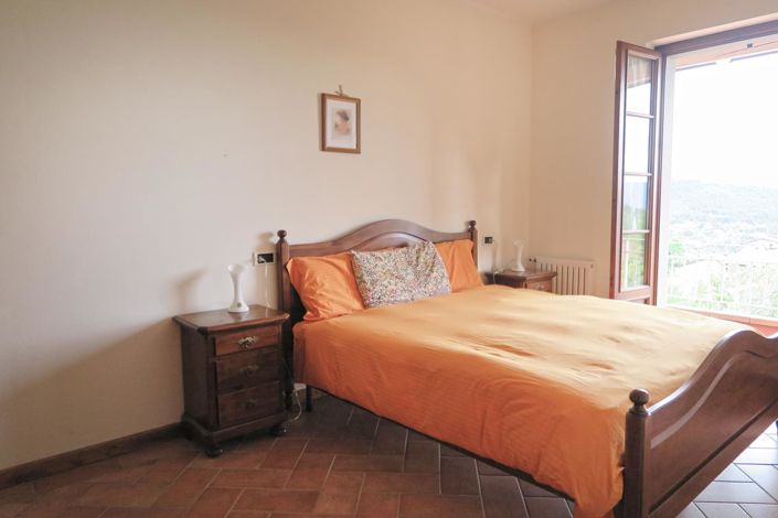 Image No.43-6 Bed Property for sale