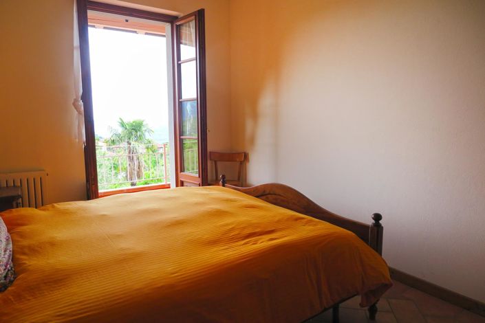 Image No.44-6 Bed Property for sale