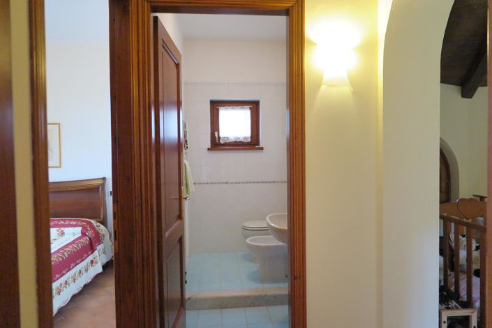 Image No.46-6 Bed Property for sale