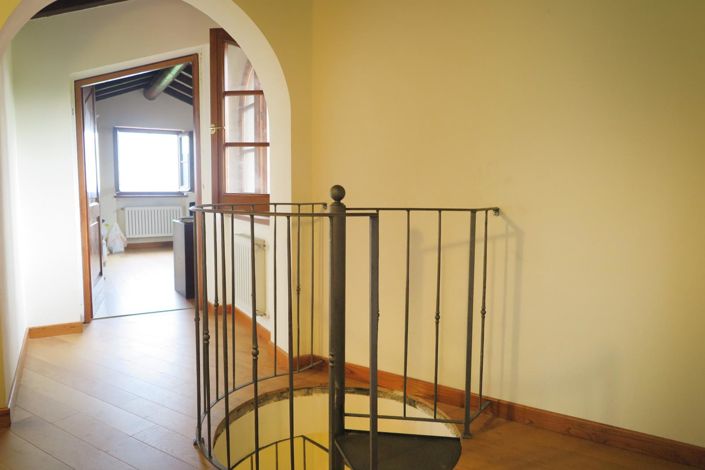 Image No.63-Propriété de 6 chambres à vendre à Filattiera