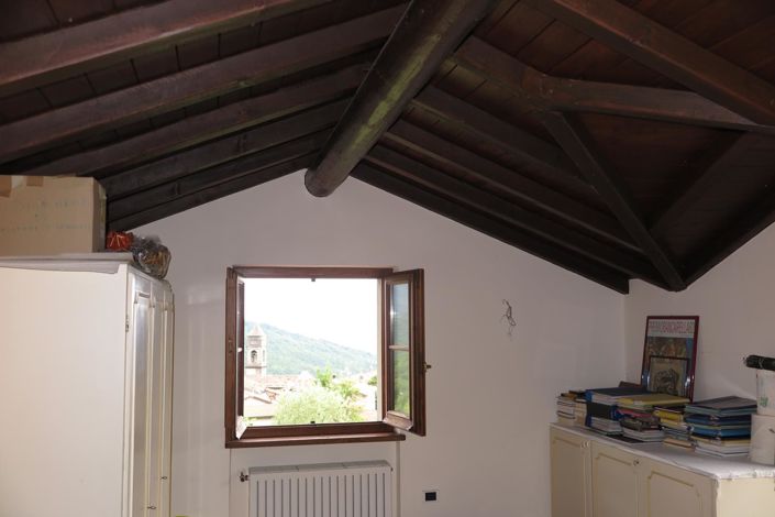 Image No.66-6 Bed Property for sale