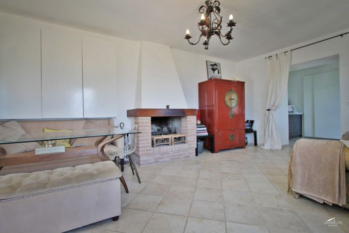 Image No.11-3 Bed Property for sale