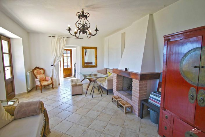 Image No.14-3 Bed Property for sale