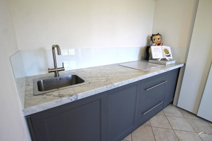 Image No.19-3 Bed Property for sale