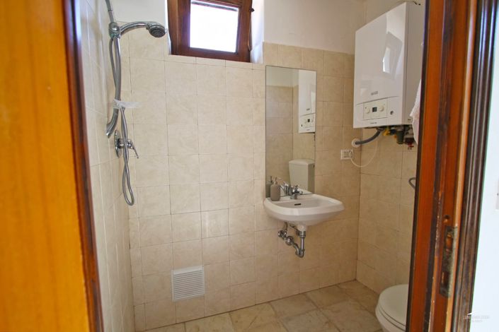 Image No.23-3 Bed Property for sale