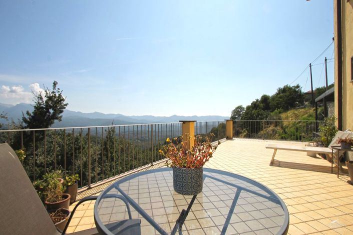 Image No.3-3 Bed Property for sale