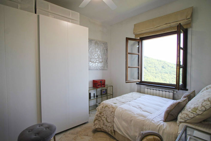 Image No.38-3 Bed Property for sale