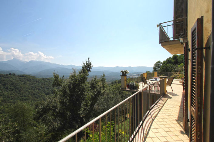 Image No.45-3 Bed Property for sale