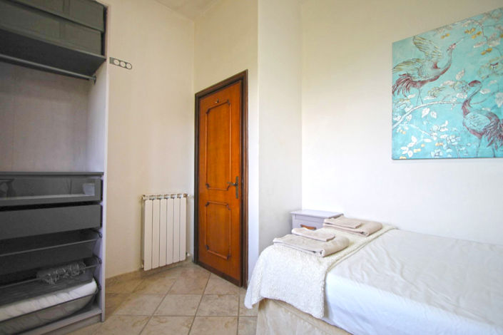 Image No.50-3 Bed Property for sale