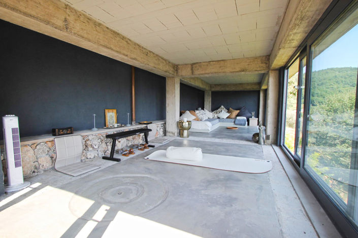 Image No.8-3 Bed Property for sale