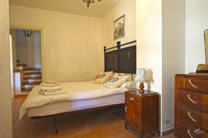 Image No.21-2 Bed Property for sale