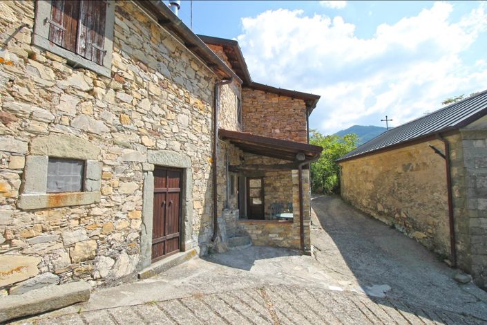 Image No.32-2 Bed Property for sale