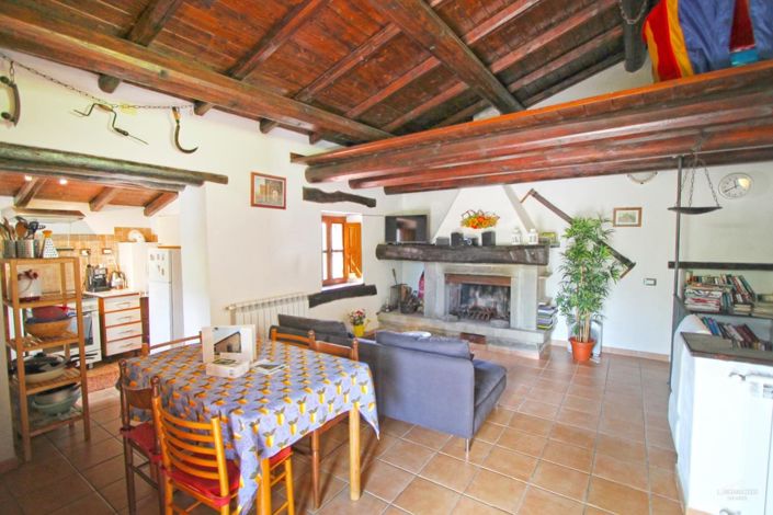 Image No.7-2 Bed Property for sale