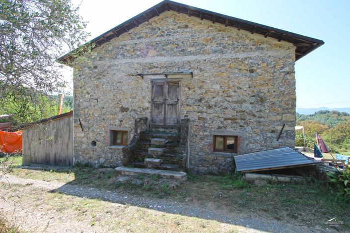 Image No.13-10 Bed Farmhouse for sale