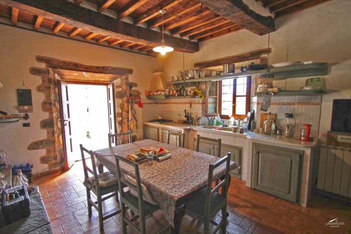 Image No.24-Ferme de 10 chambres à vendre à Fivizzano