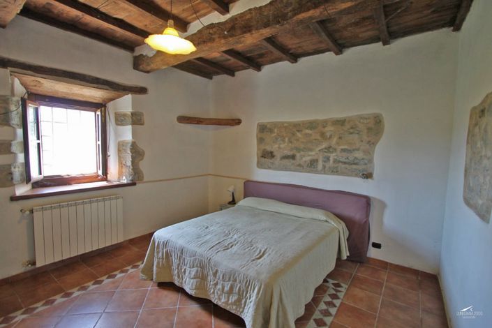 Image No.26-10 Bed Farmhouse for sale