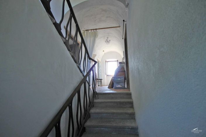 Image No.35-10 Bed Farmhouse for sale