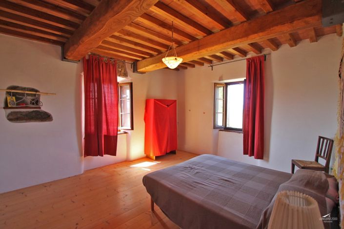 Image No.38-10 Bed Farmhouse for sale