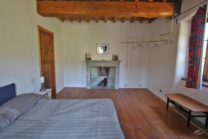 Image No.49-10 Bed Farmhouse for sale