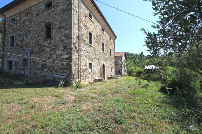 Image No.6-Ferme de 10 chambres à vendre à Fivizzano